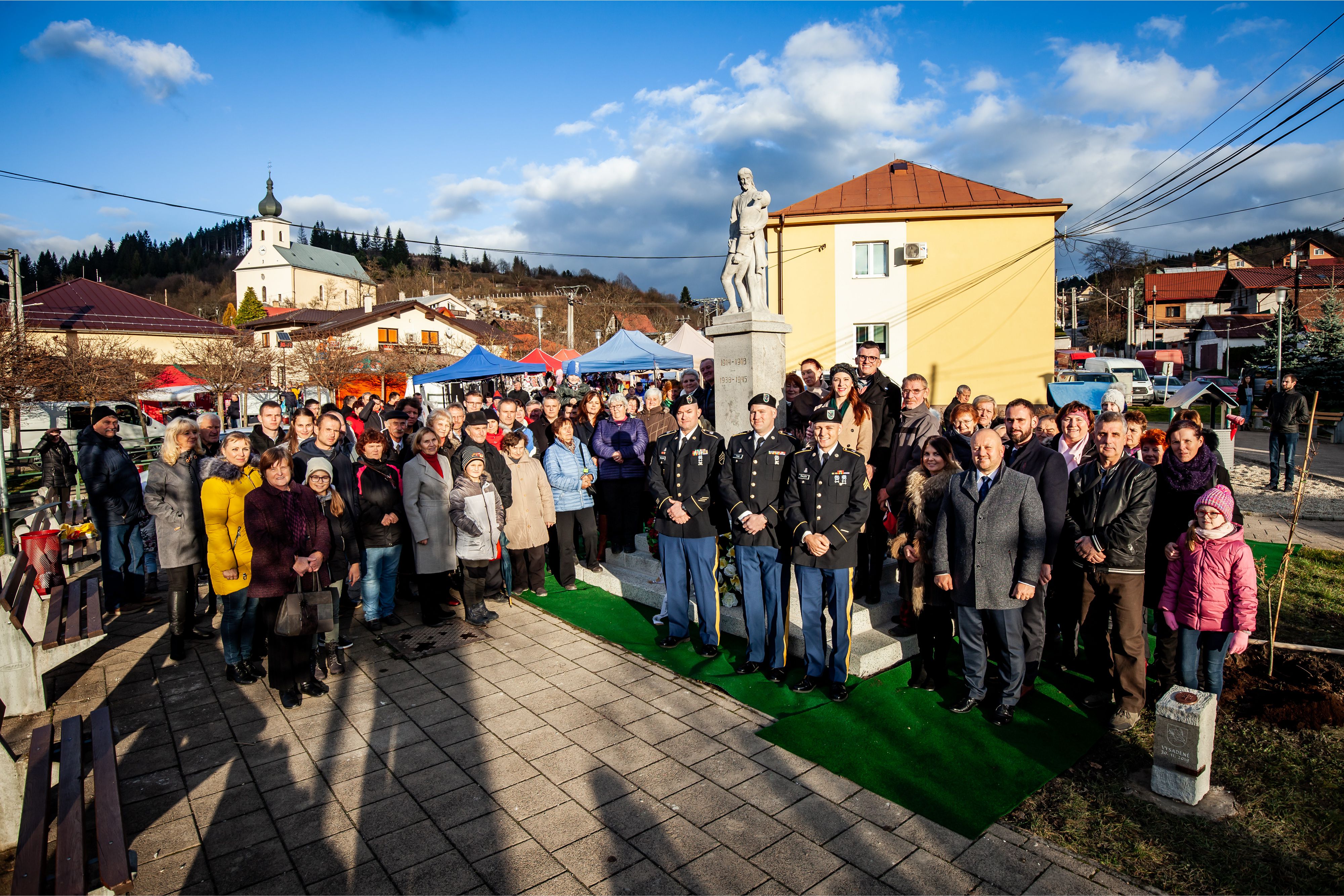 tree-of-peace-in-divina-village-tree-of-peace-strom-pokoja