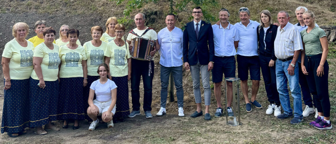 Chocholná-Velčice Strom pokoja Tree of Peace Servare et Manere Marek Sobola Slovenský tenisový zväz (4)